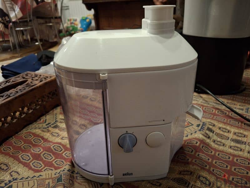 Braun Fruit Juicer 1