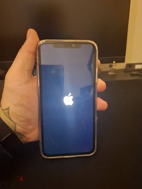 Iphone 11 pro max / 64GB 0