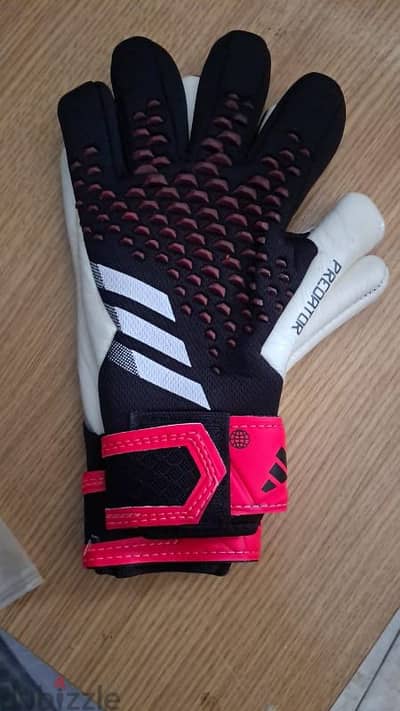 Football goalkeeper gloves original highest quality