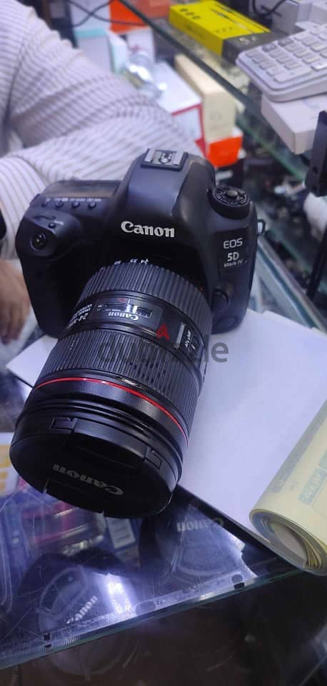 Canon 5d mark4 plus lens 24/105 5