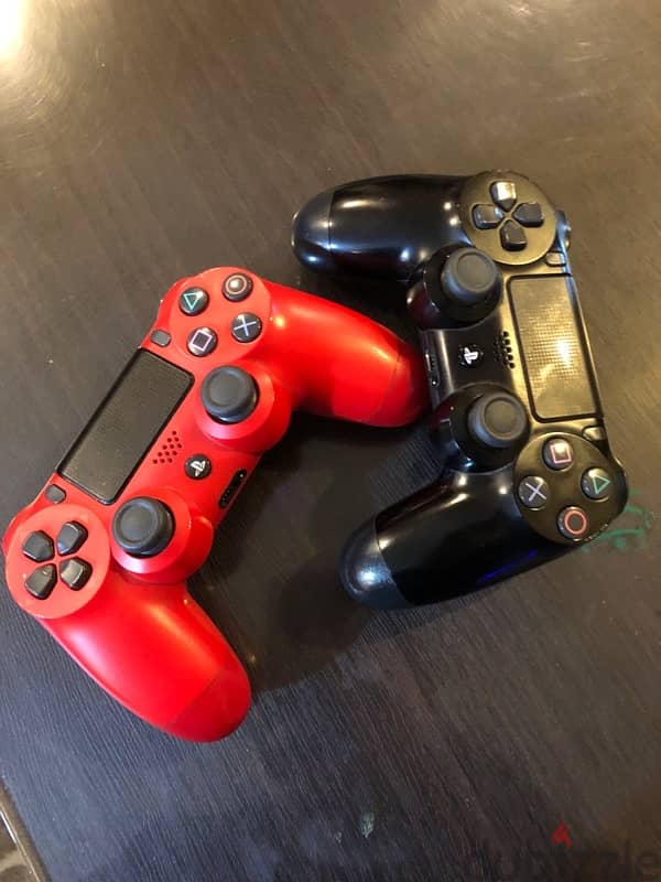 Original PlayStation 4 controller 1 for 30$, 2 for 50$ 0