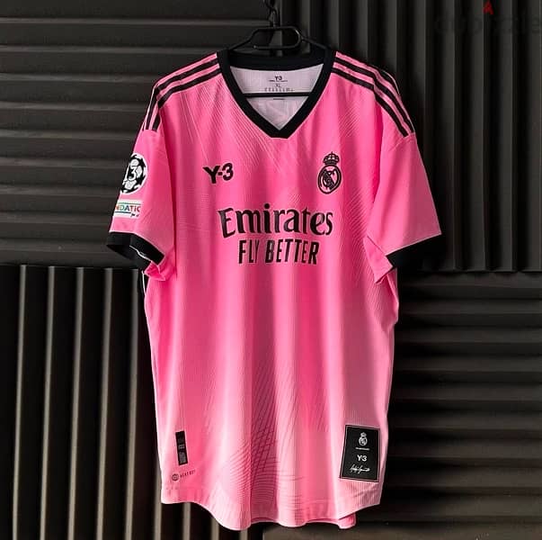 Real Madrid 2021/22 Y - 3 goalkeeper courtois adidas jersey 0