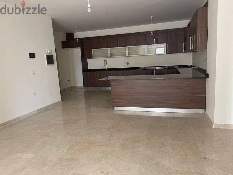 200 SQM APARTMENT FOR SALE IN LOUAIZEH-BAABDA 0