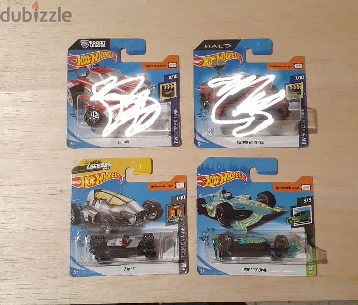 Hot Wheels (2020) diecast car model 1;64. 3