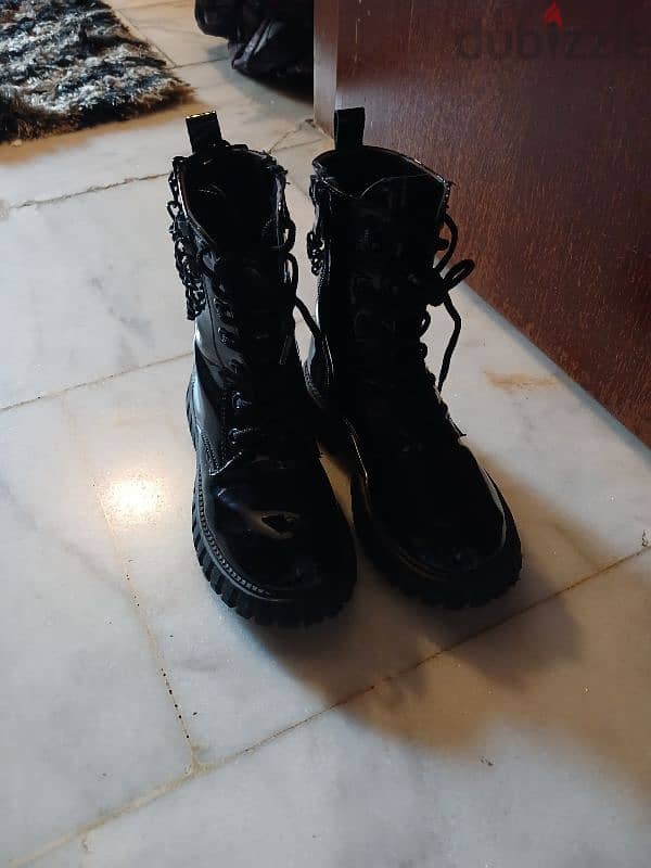 new black boot 3