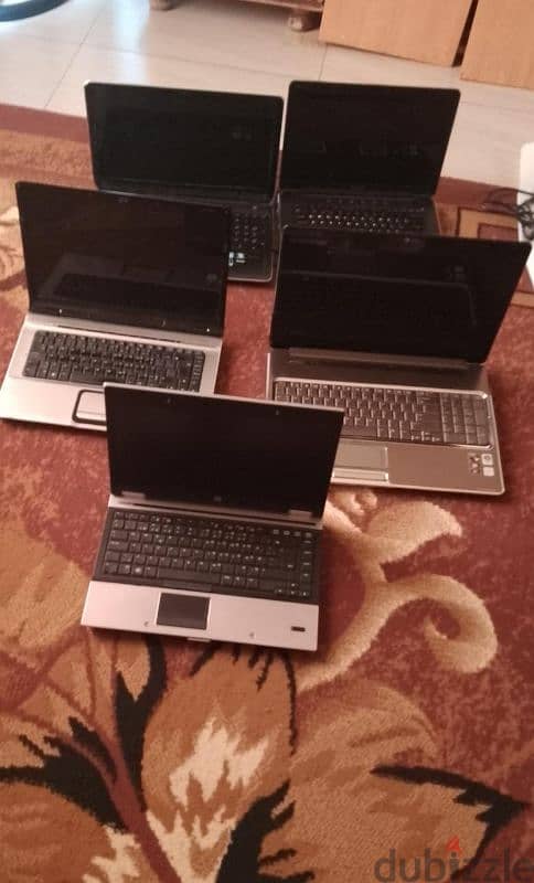 5لابتوبات واحد hp cori i7 شاشة فيها بقع اسود وا بدو بطارية وا 0