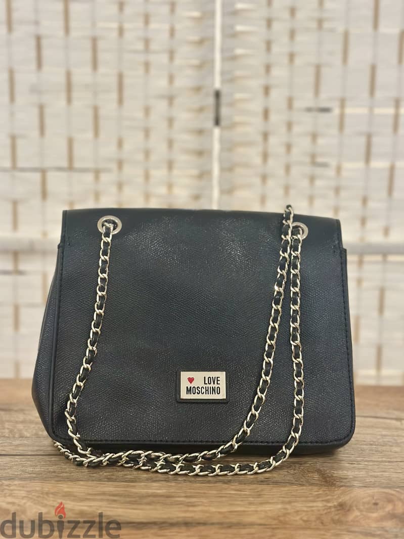 MOSCHINO- Black Eco Leather Chain Lock Crossbody 3