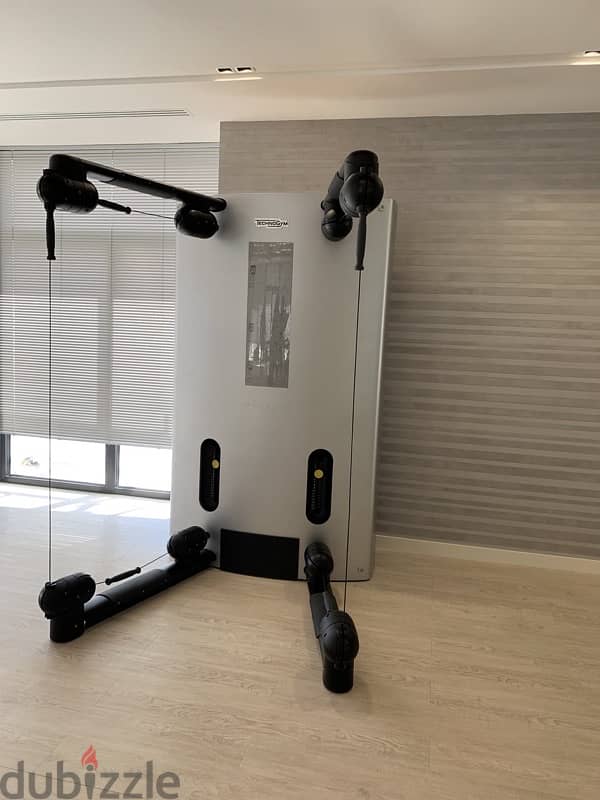 Technogym Kinesis like new 2