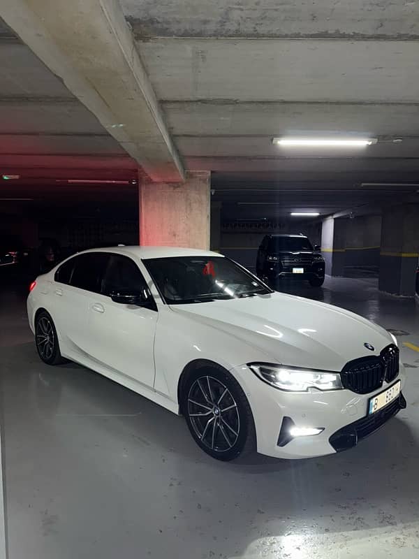 BMW 3-Series 2019 0