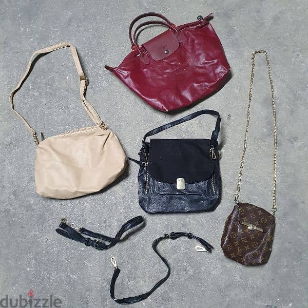 Handbag  sac  4  pieces only  8$ beyrout ashrafiye 03723895 4