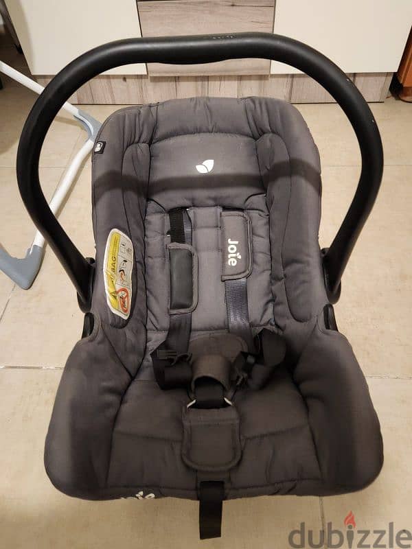 joie car seat for babies 1