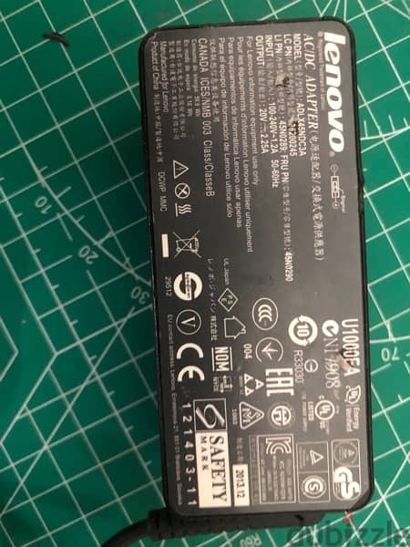 Lenovo laptop adapter 0