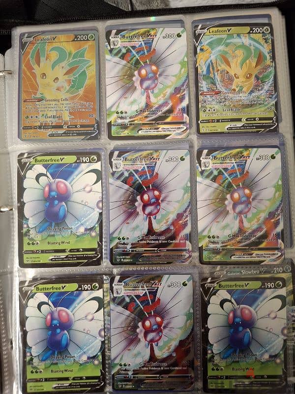 300+ Cards with rare Charizards worth 100$+ 5