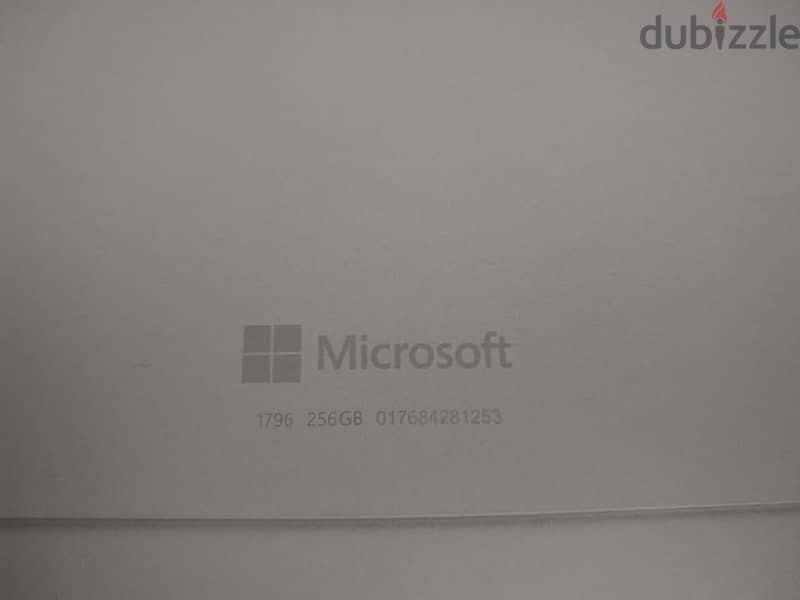 Microsoft Surface Core i7 7th (2 in 1 - Still New not used) 2