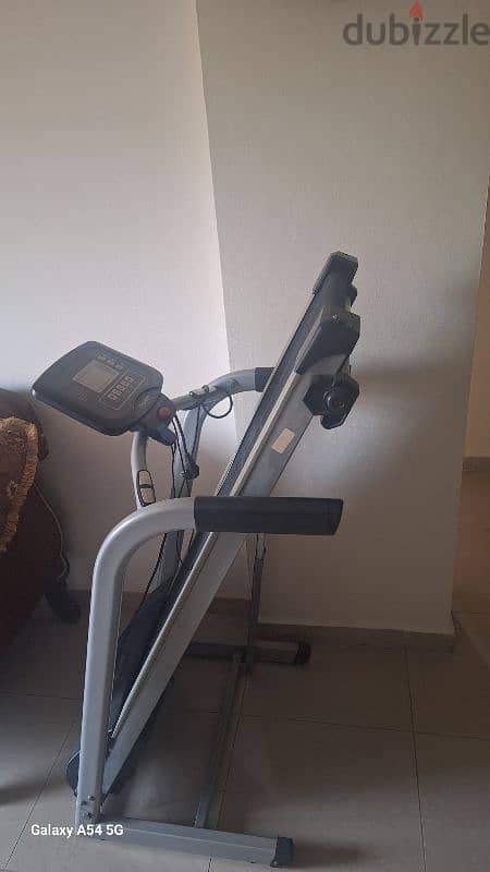 New Treadmill b 70 $ 0