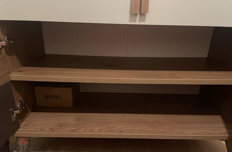 Modern Bedroom Set (Great condition) 12