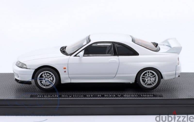 Nissan Skyline GT-R R33 V spec (1995) diecast car model 1;43. 2