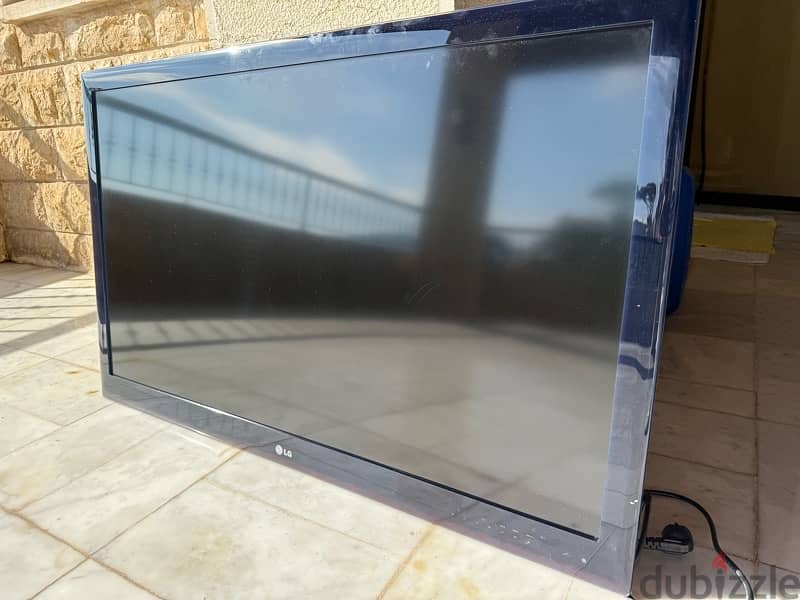 TV LG 47LE5300 - TA 2