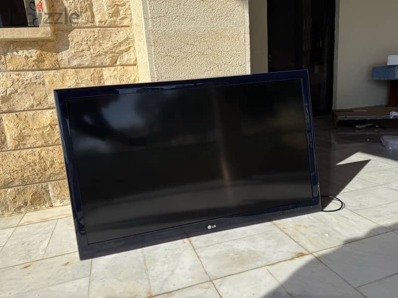 TV LG 47LE5300 - TA 3