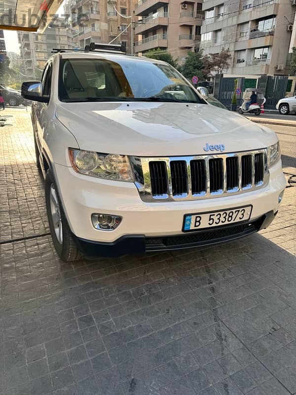 Jeep Grand Cherokee 2011 0