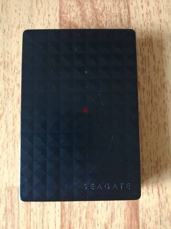 usb external hard disk 2TB seagate used only 1 month or seagate 4TB 2