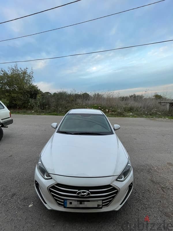 Hyundai Elantra 2017 0