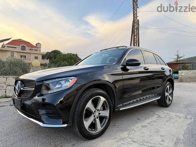 GLC 300 2016 ! 4matic ! Clean Carfax ! 0