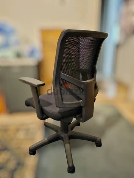 desk chair 2