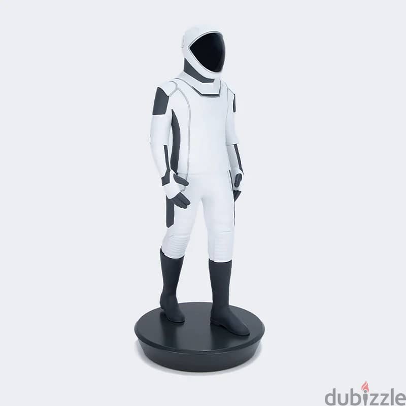 SpaceX IVA suit figurine 0