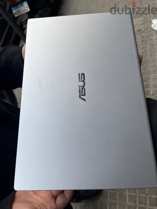 asus core i3 10 gen (never repaired used like new 0