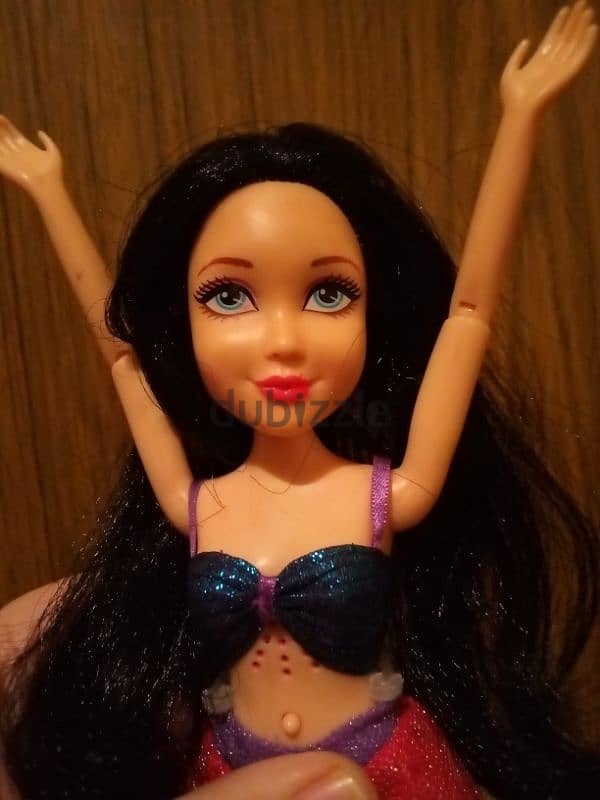 TEEN BEACH -LELA SINGER working machine as new Disney doll=18$ 5