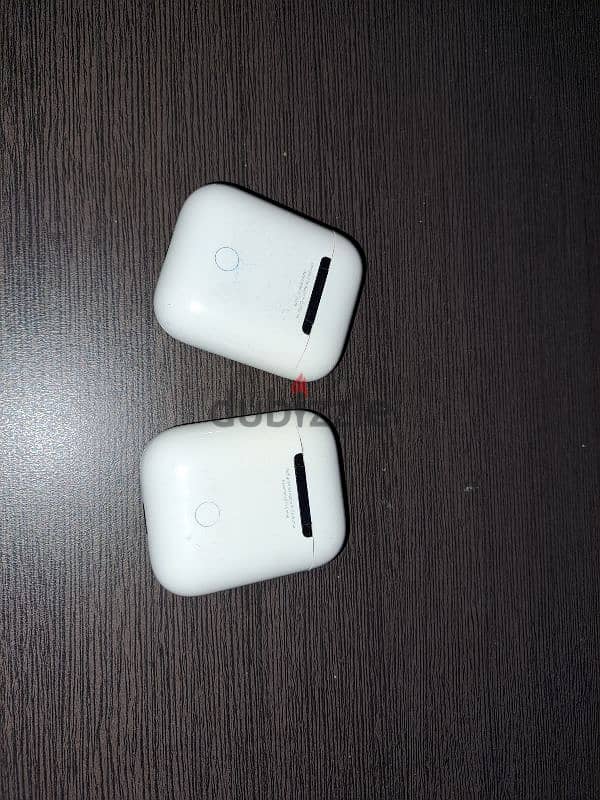 airpods 1 charging case only 1