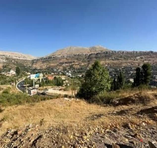 STUNNING LAND in The Heart of FAQRA with Viewأرض في فقرا ٦٠٠ م ٢ 3