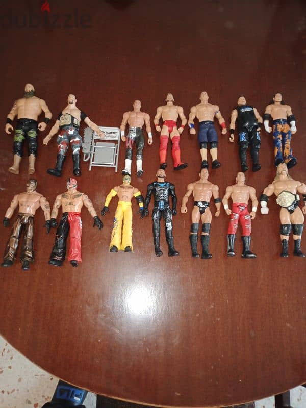 14 WWE Action Figures 1