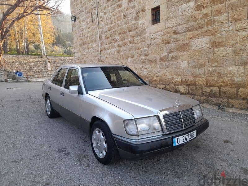 Mercedes-Benz E-Class 1989 0