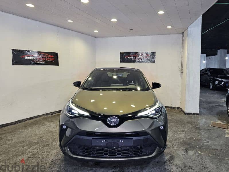 2022 Toyota CHR Full AWD 9900 Km Only Company Source &MaIntenance BUMC 0