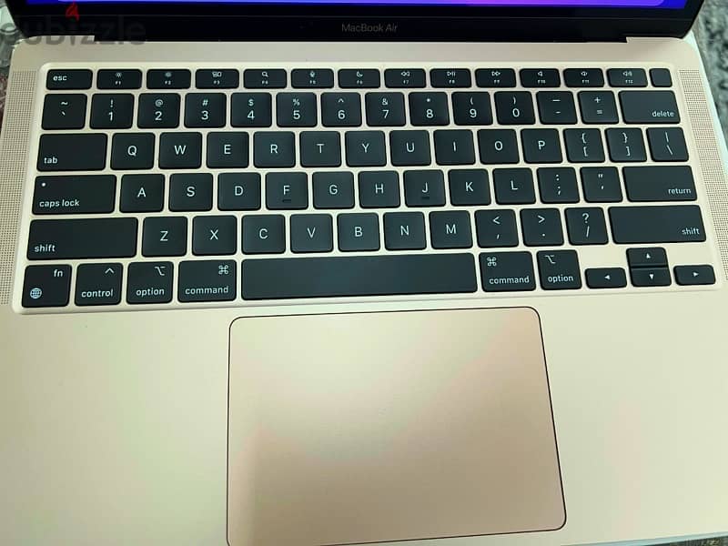 Macbook air M1 2020 13 inch Gold 256gb/8gb like new 0