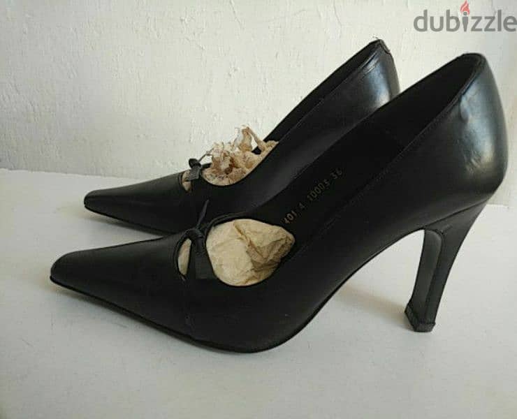 Guy Laroche shoes (knot) - Not Negotiable 1