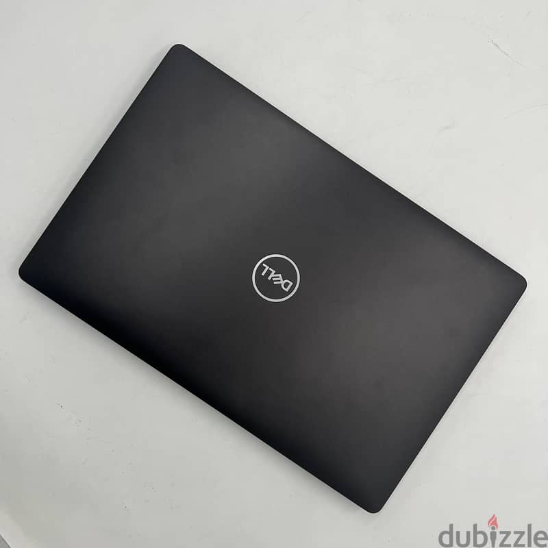 4900-Laptop Dell Precision 3541 7