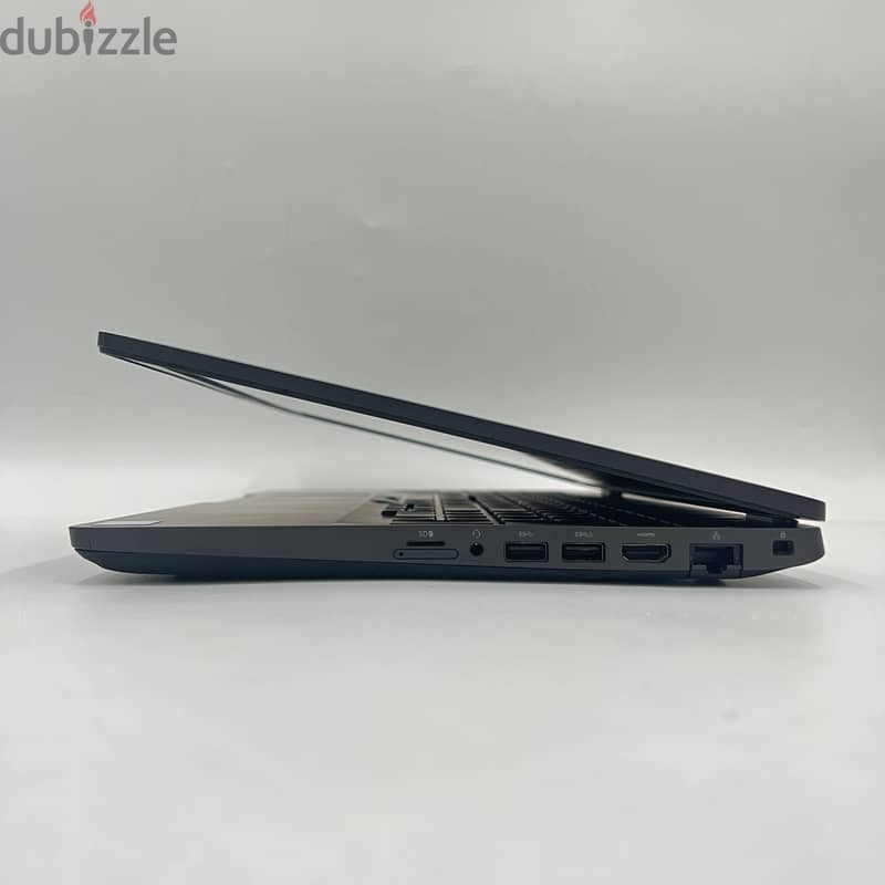 4900-Laptop Dell Precision 3541 9