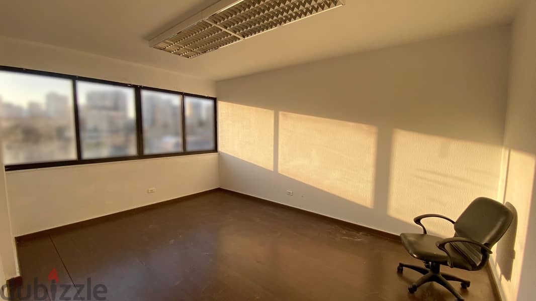 Office for rent in Dekwaneh مكتب للإيجار في الدكوانة 0