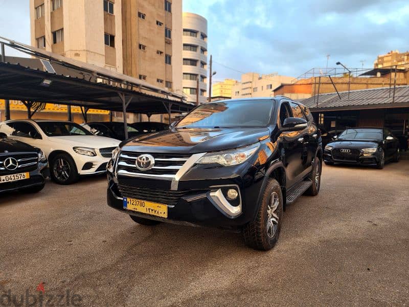 2016 Toyota Fortuner V6 GX-R 0