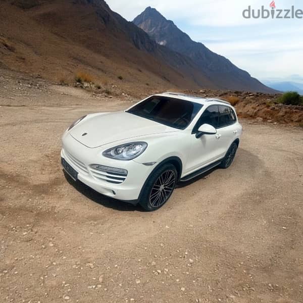 Porsche Cayenne 2011 0