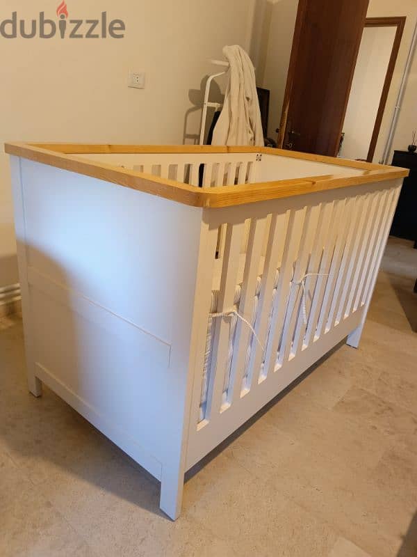 Crib for sale 1