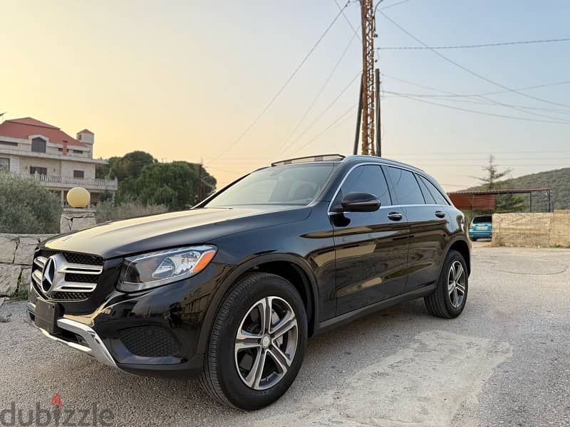 GLC 300 2016 ! 4matic ! Clean Carfax ! 0