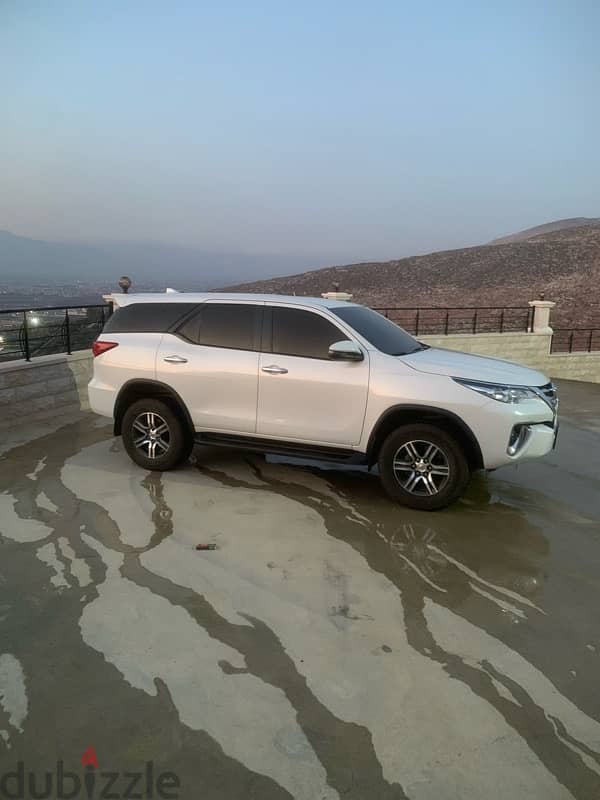 Toyota Fortuner 2018 0