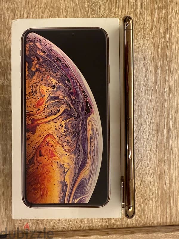 iPhone Xs Max 64 GB Gold for 200$ 1