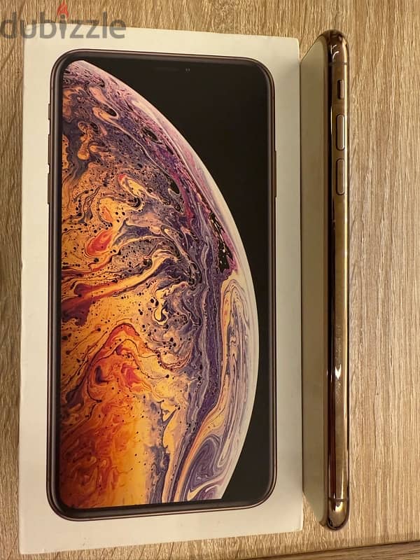 iPhone Xs Max 64 GB Gold for 200$ 2