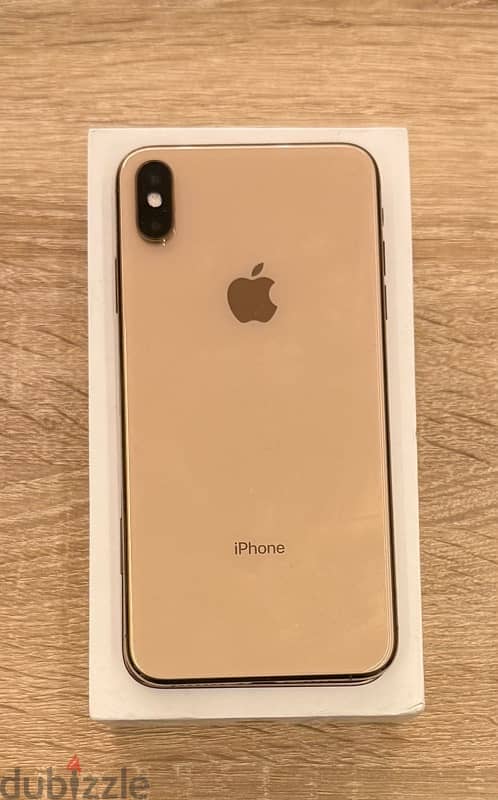 iPhone Xs Max 64 GB Gold for 200$ 3