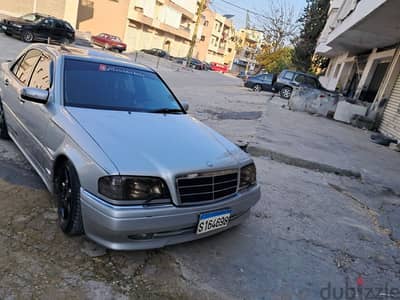 Mercedes-Benz 200 Series 1996